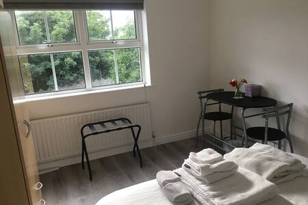 BnB Room 1 – 04